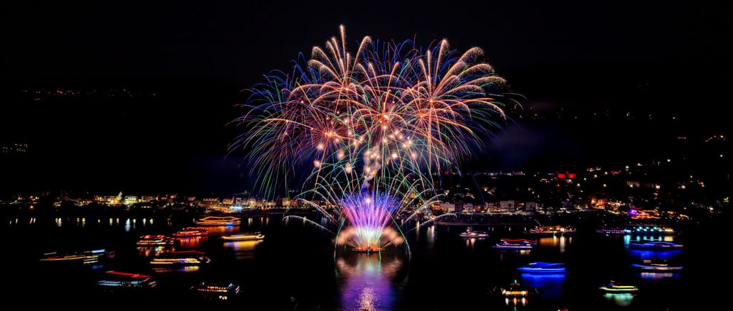 Feuerwerk in Sankt Goar bei Rhein in Flammen